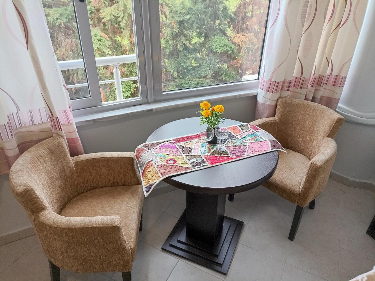 10 Apartmants Olimpia Mir Дуррес Екстер'єр фото