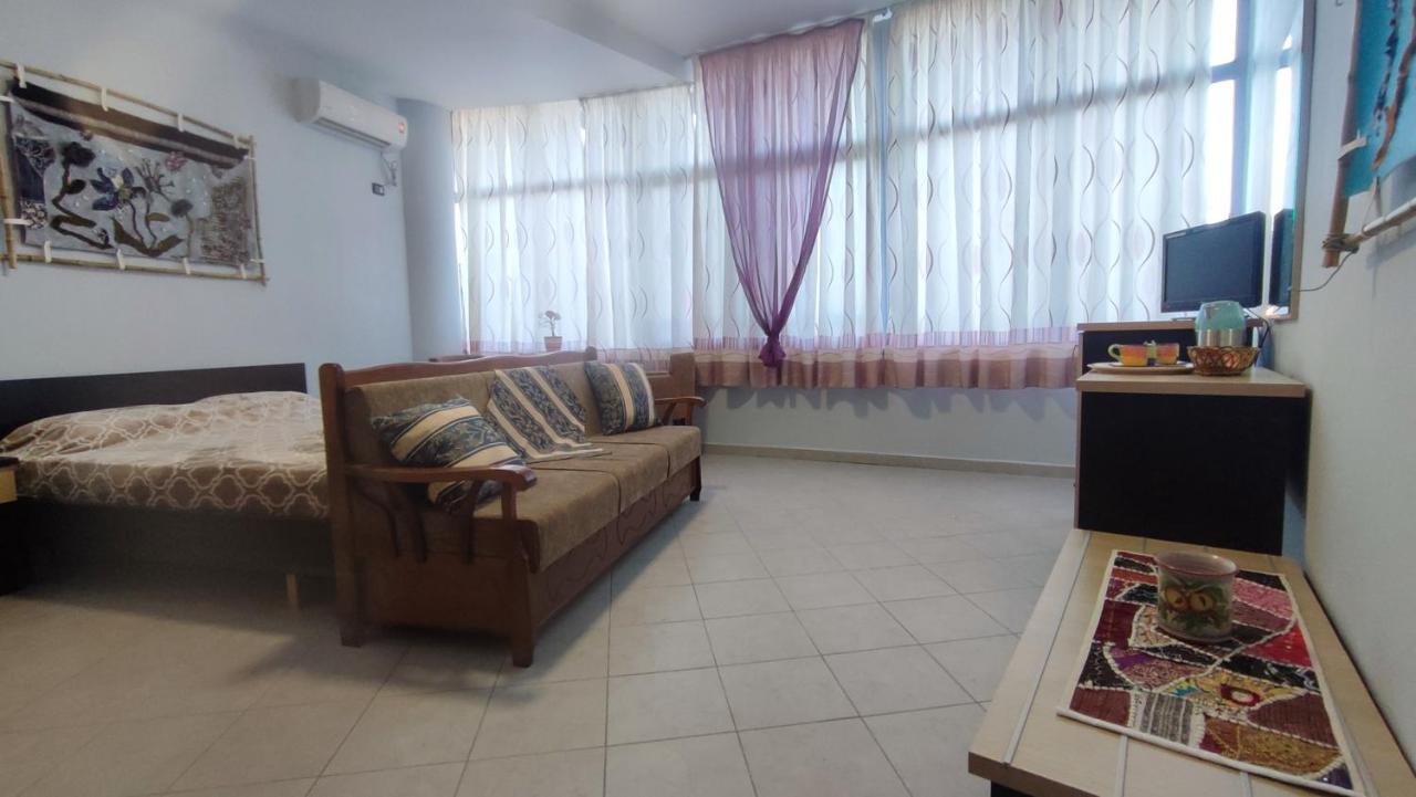 10 Apartmants Olimpia Mir Дуррес Екстер'єр фото