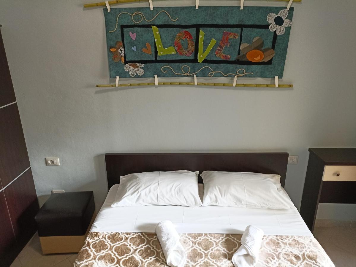 10 Apartmants Olimpia Mir Дуррес Екстер'єр фото