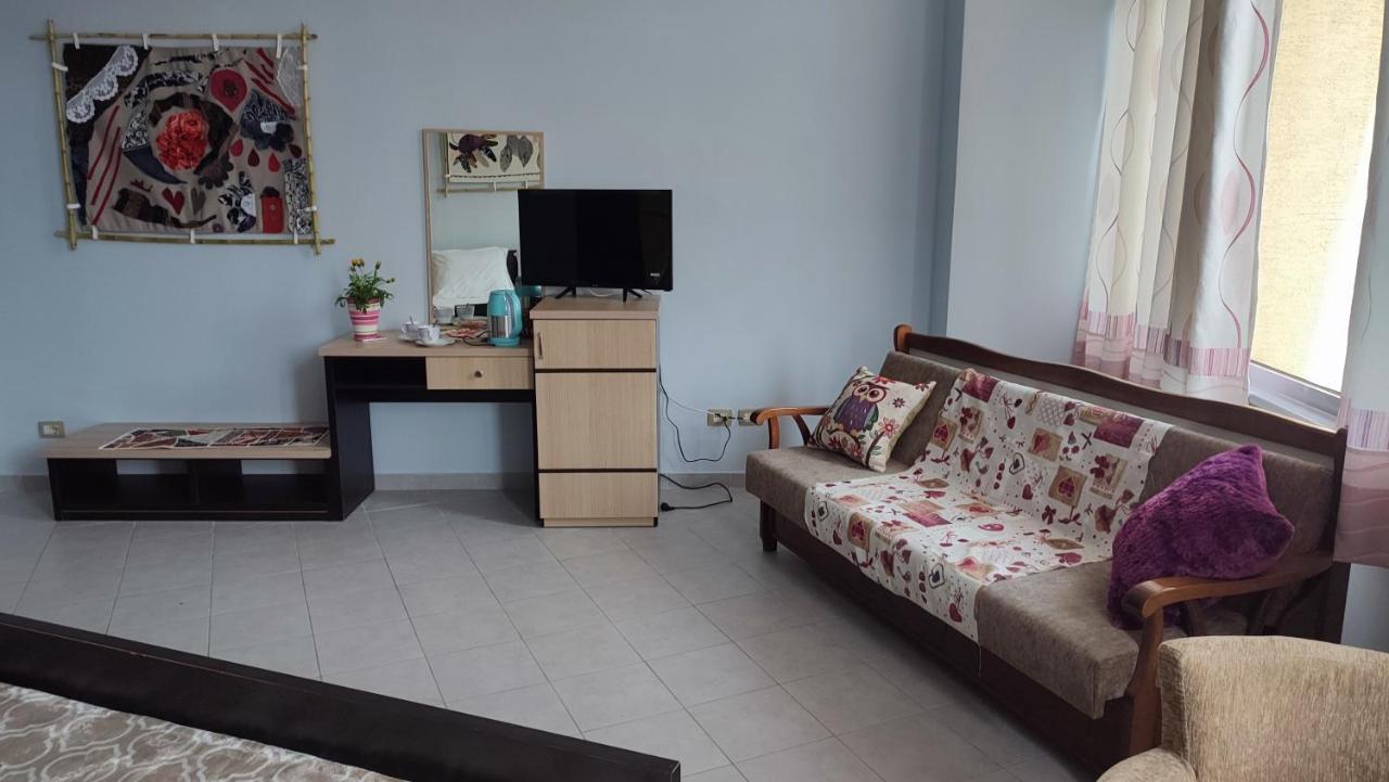 10 Apartmants Olimpia Mir Дуррес Екстер'єр фото