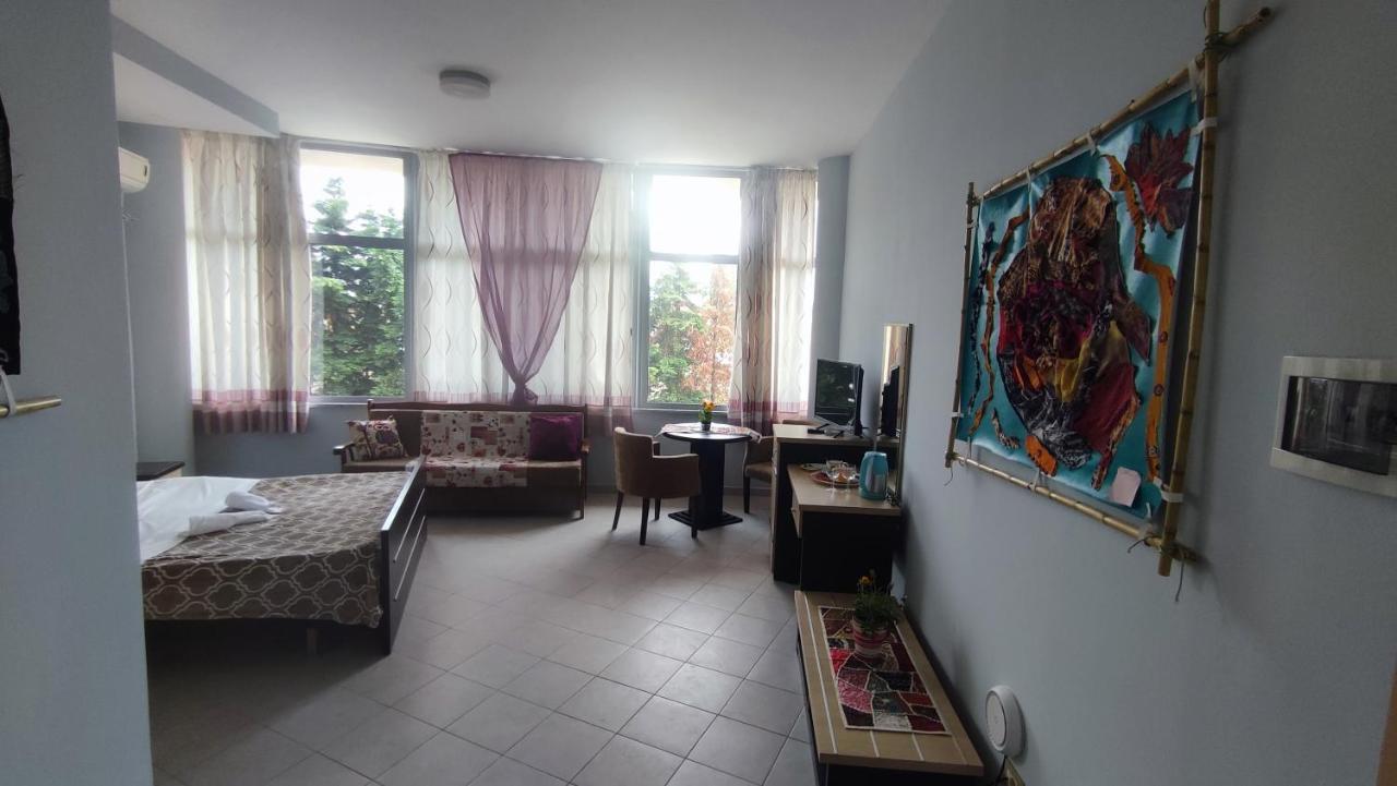 10 Apartmants Olimpia Mir Дуррес Екстер'єр фото
