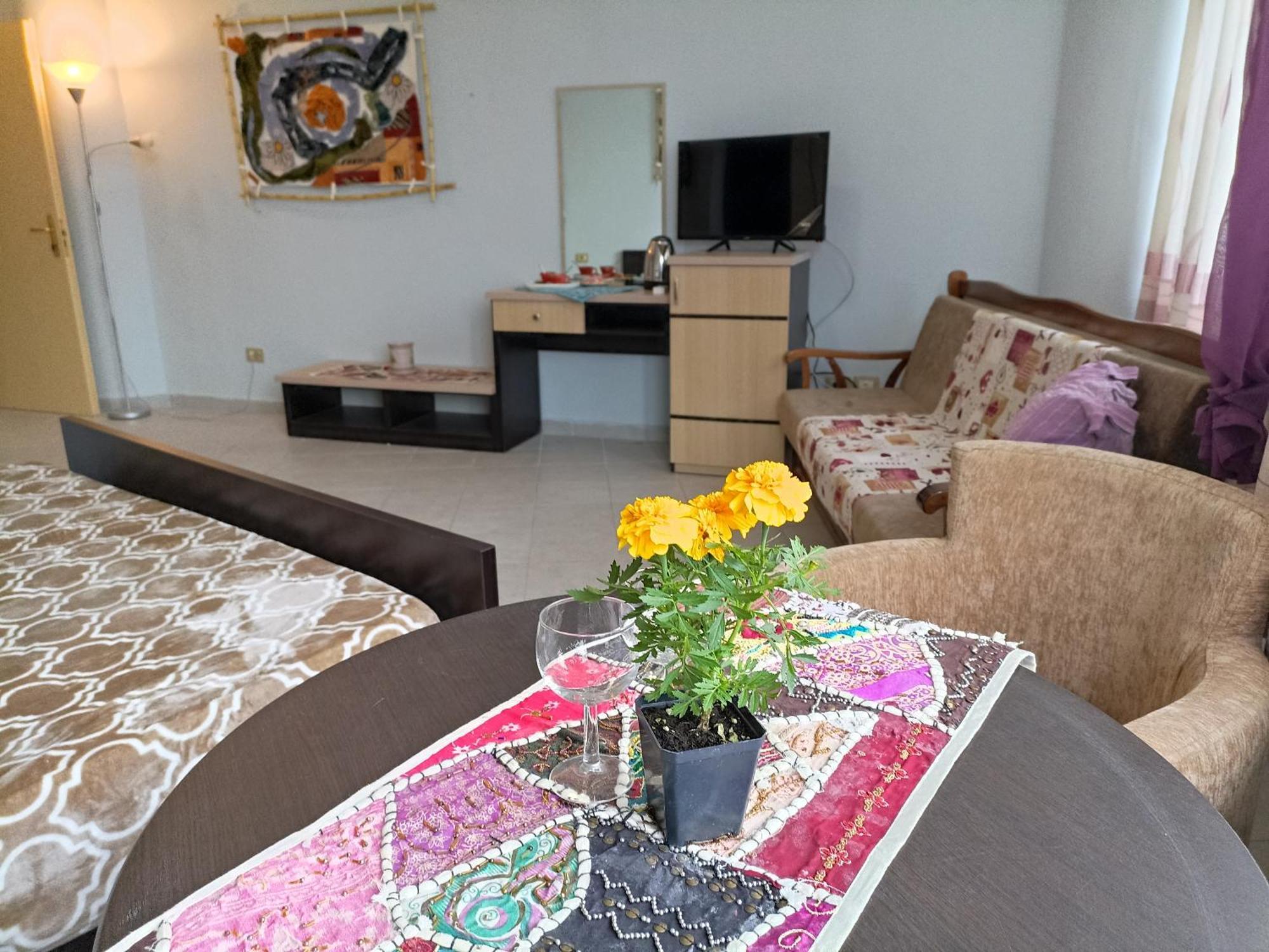 10 Apartmants Olimpia Mir Дуррес Екстер'єр фото